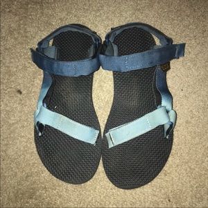 Teva ombré sandals!!